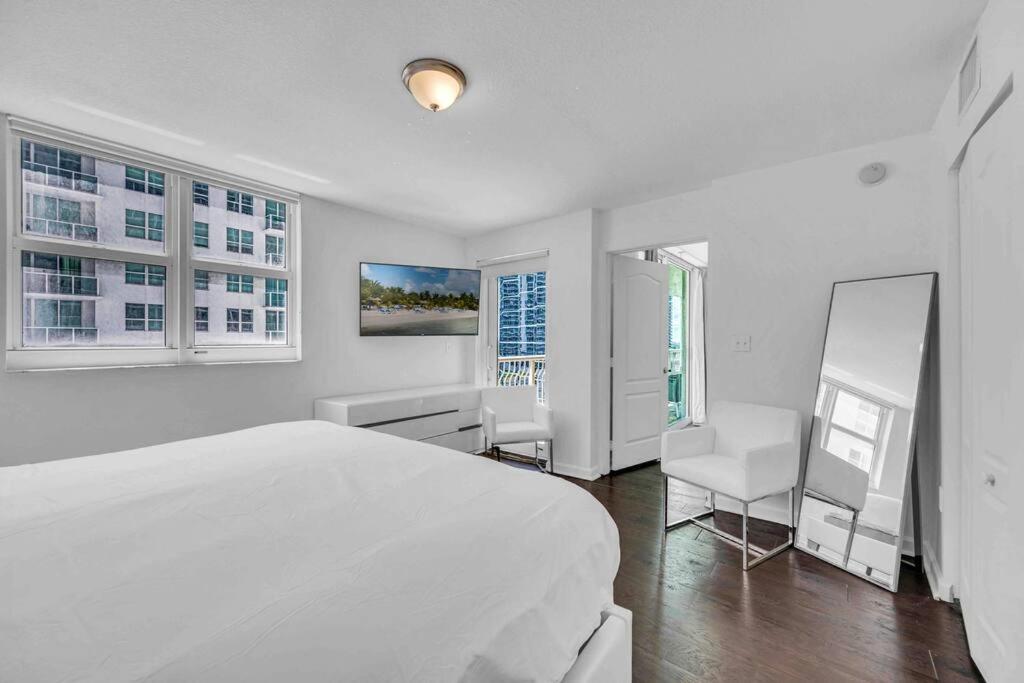 Apartment Elegant 2 Bdr 2 Bath• Brickell • Ocean View Miami