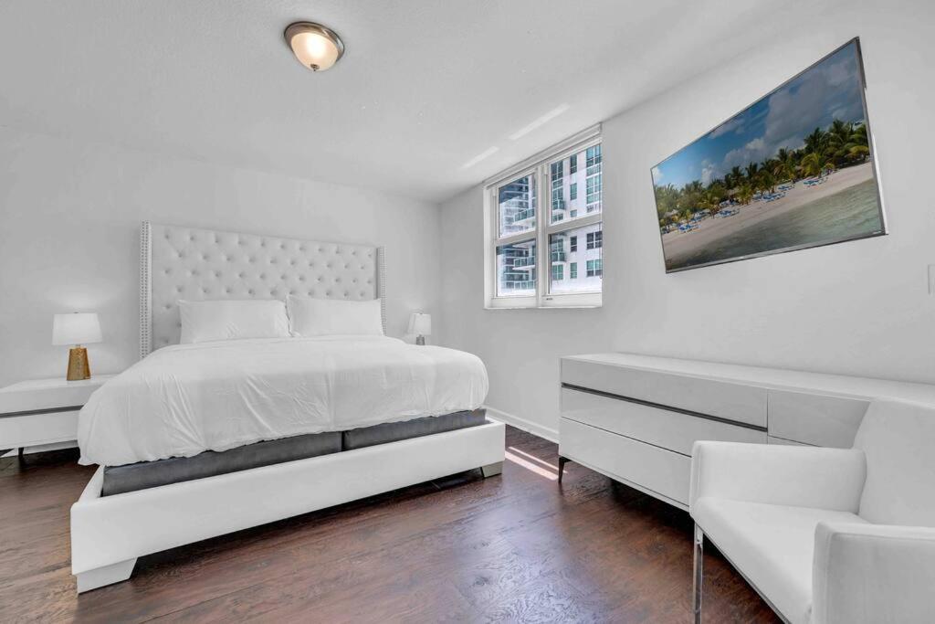 Apartment Elegant 2 Bdr 2 Bath• Brickell • Ocean View Miami