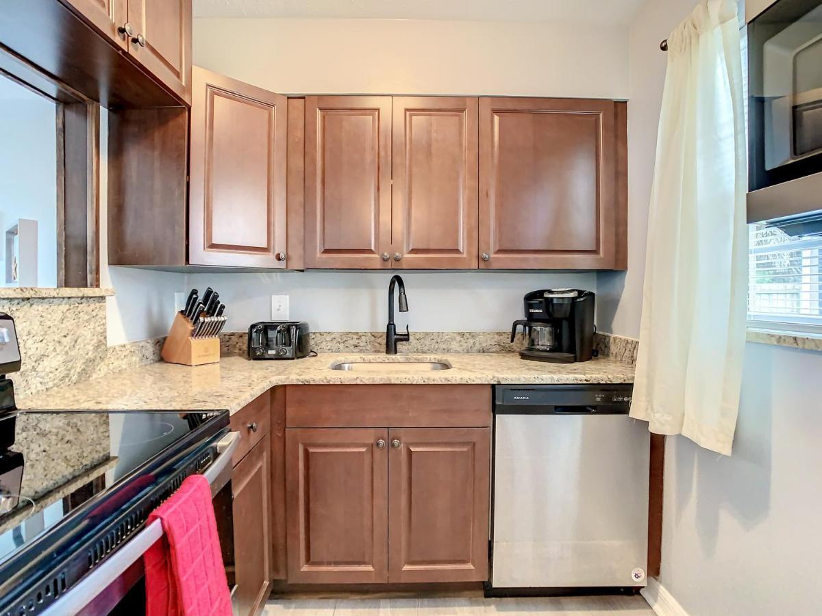 Crown Jewel Of Clearwater Ii, Pool, Near Beach, On Pinellas Trail Holiday home Largo