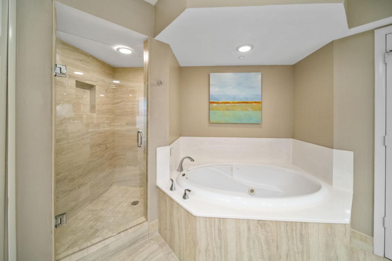 Apartment Luxury Front *