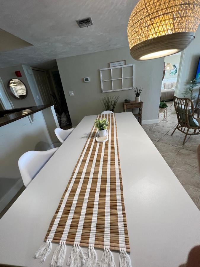 Oasis 704 Lovely Daytona Ocean Front For 5 Sleeps Up To 12 * Daytona Beach