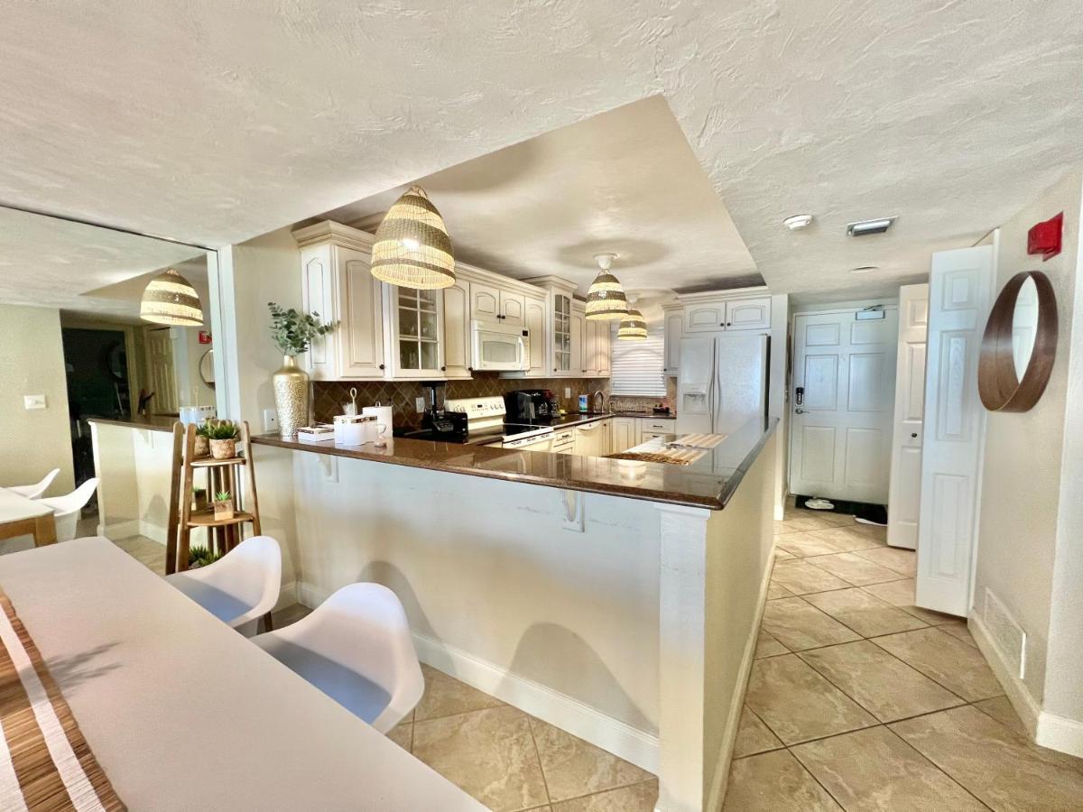 Apartment Oasis 704 Lovely Daytona Ocean Front For 5 Sleeps Up To 12 *