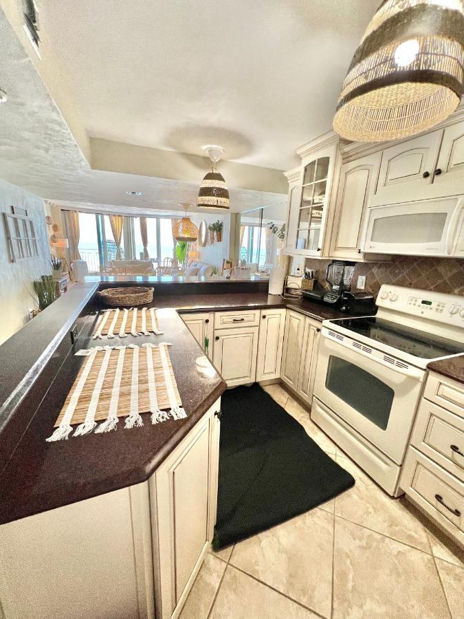 Oasis 704 Lovely Daytona Ocean Front For 5 Sleeps Up To 12 Apartment Daytona Beach