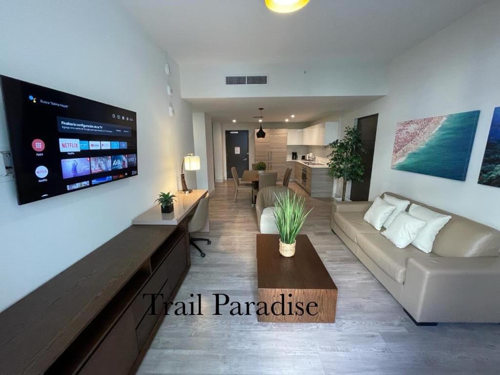 Apartment Costa Steps To Hollywood