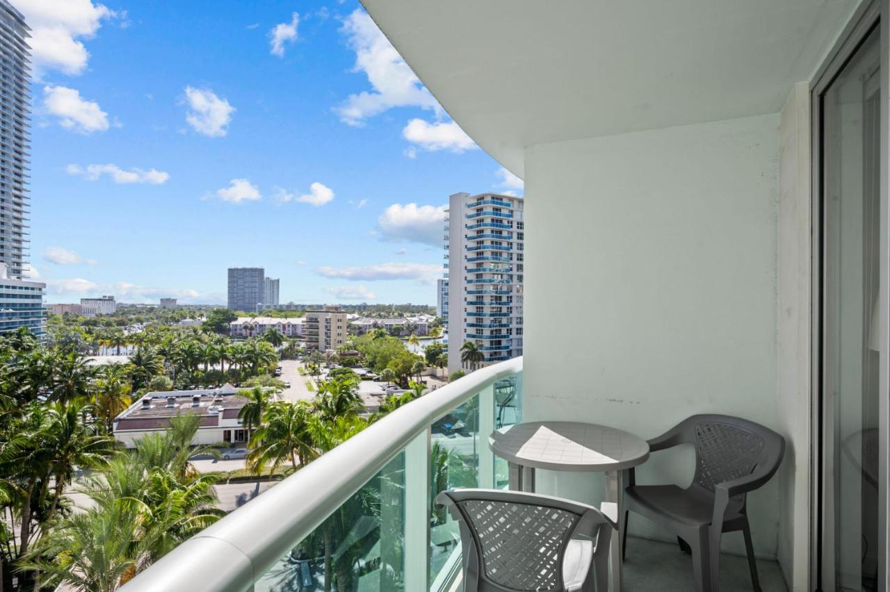 The Tides 1 Bedroom 8th Floor We Are On The * Hollywood