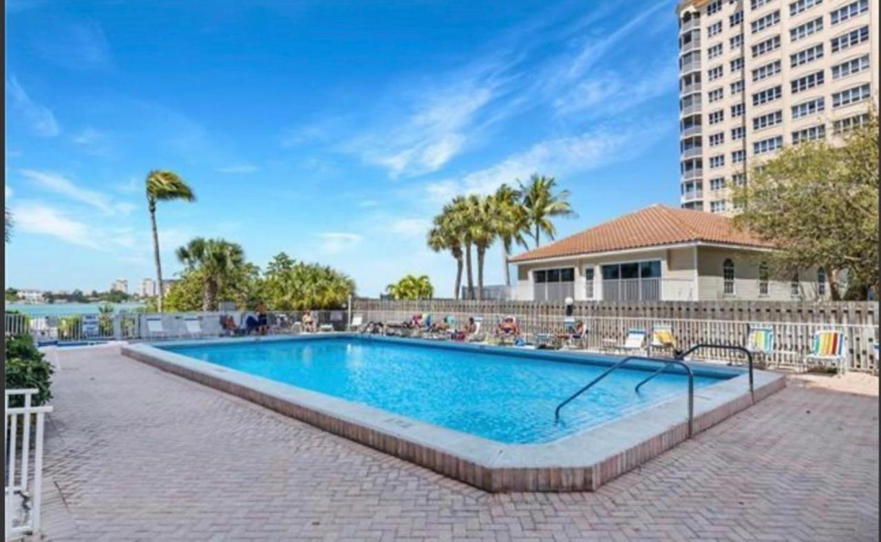 Lover's Key Club By Check-in Vacation Apartment