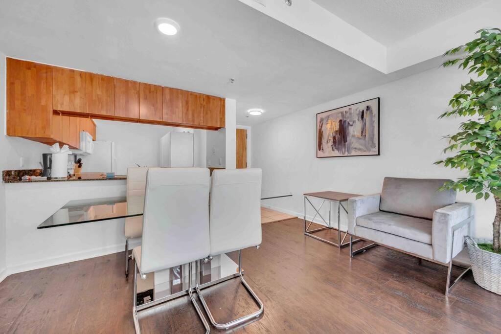 Apartment Elegant 2 Bdr 2 Bath• Brickell • Ocean View *