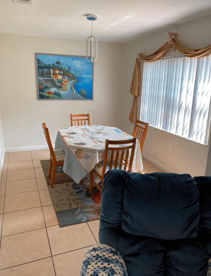 Apartment Close To Everything *