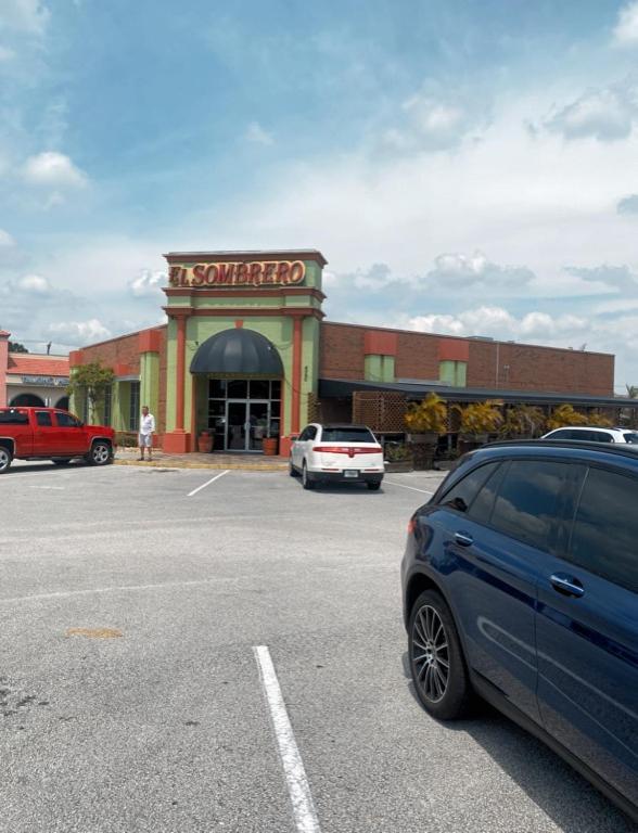 Close To Everything Apartment Palm Bay