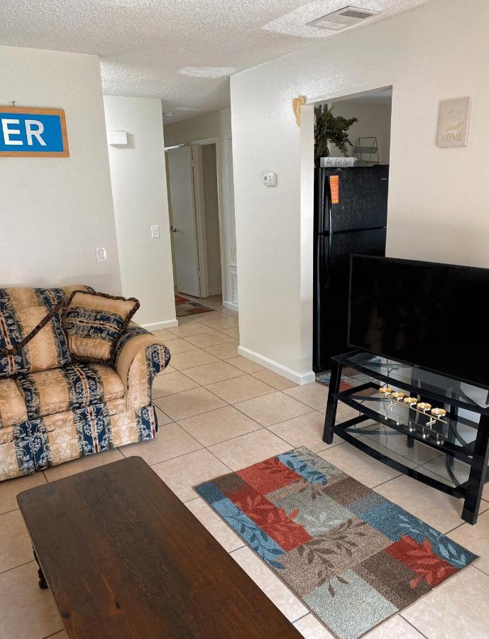 Close To Everything Apartment Palm Bay