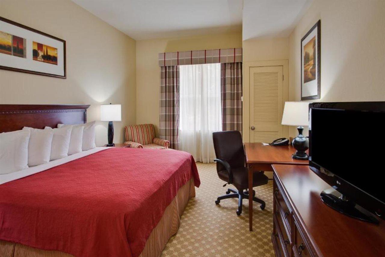 Country & By Radisson, Crestview, Fl Hotel