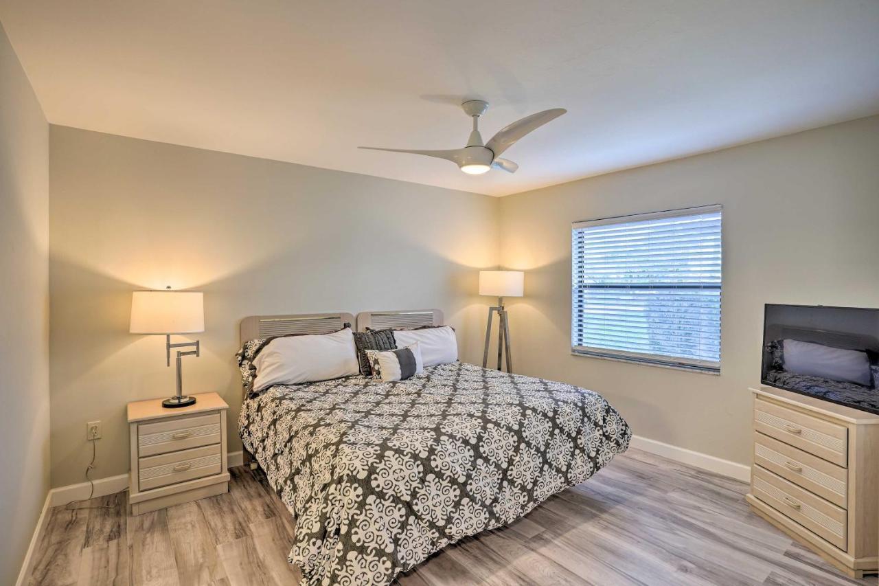 Apartment With Pool Access About 1 Mile To Golf! *