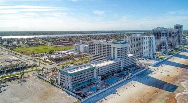 Oceanfront At Daytona Resort: Balcony Views & 4 Pools