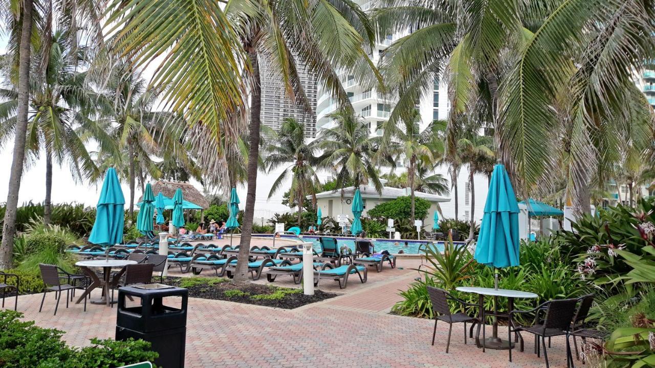 The Tides 2bedrooms 14th Floor We Are On The Beach! * Hollywood