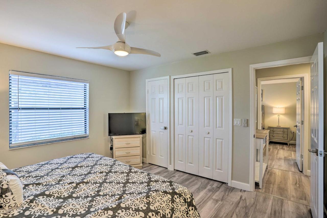 Apartment With Pool Access About 1 Mile To Golf!