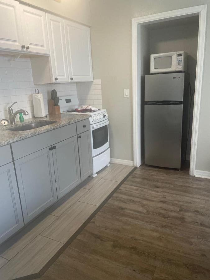Hideaway Village Motel 2*