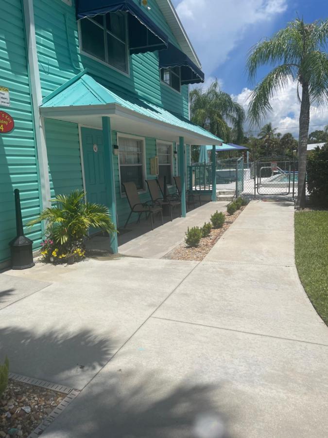 Hideaway Village Motel