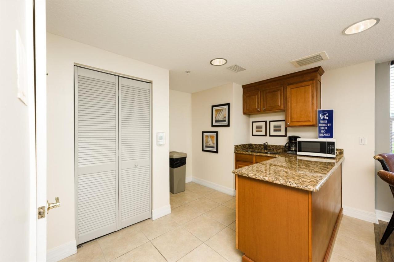 Apartment Unit 103 Opus - 3 Bedroom Ocean Front Daytona Beach Shores