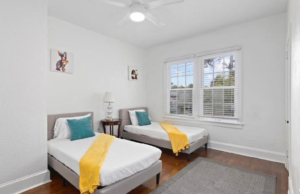 Adorable Vacation Near River Apartment