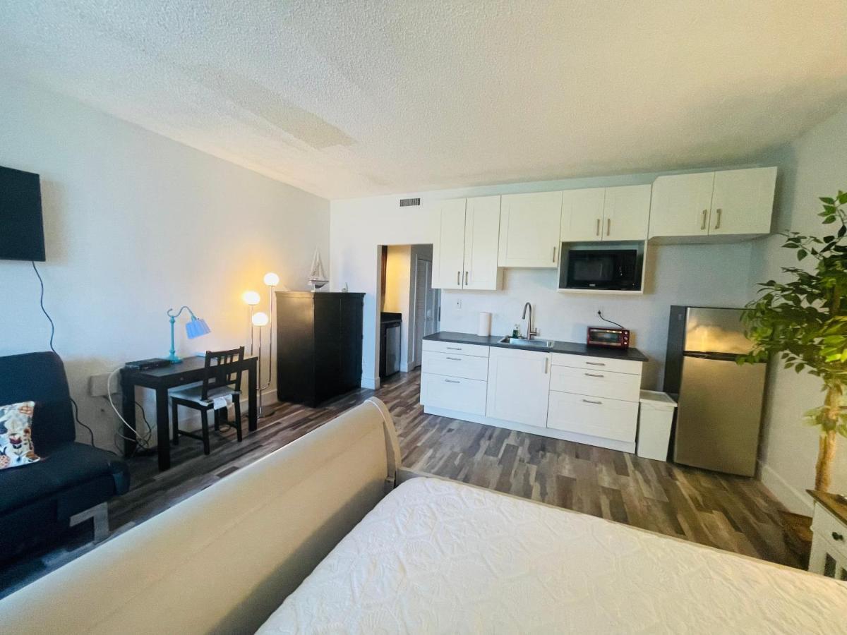 Aparthotel Tampa Bay, Step Away, Wifi, Free Parking,pools, Jacuzzi