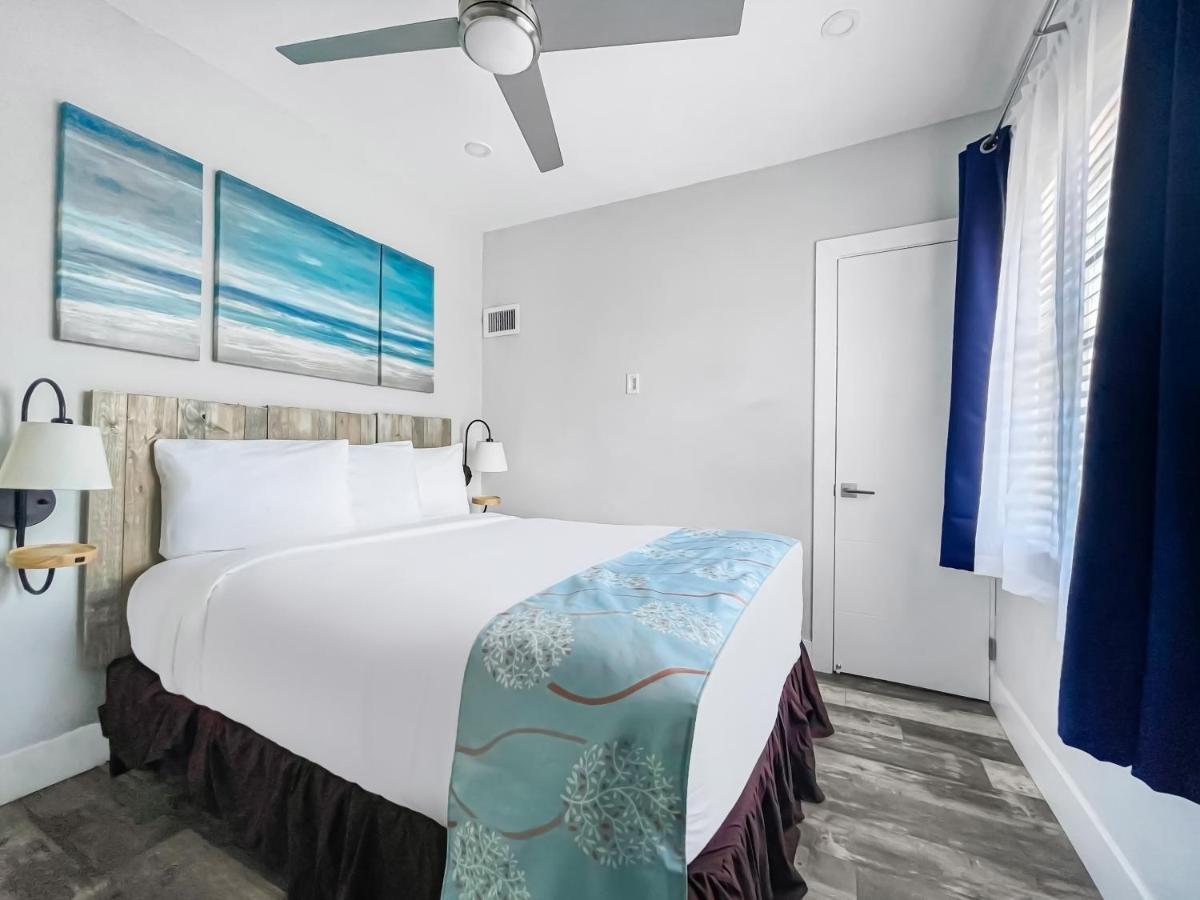 Apartment Neptune Oceanfront Rentals Hollywood