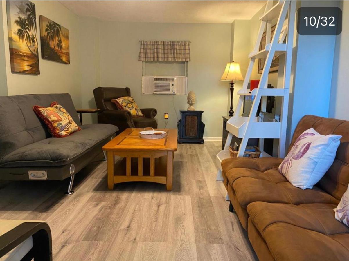Option1 3 Bedroom House Only Option2 Studio Cottage Only Option3 House Plus Cottage Fenced Backyard Private Patio Areas Grill Firepit Plenty Parking! Quick Access 10 Min To Beach Airport Delray West Palm *