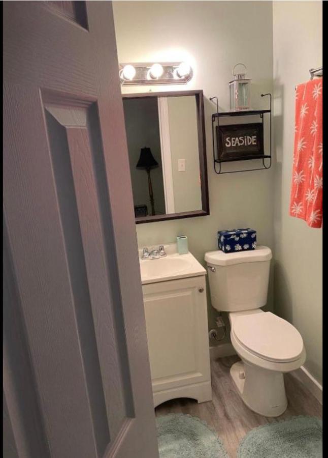 Option1 3 Bedroom House Only Option2 Studio Cottage Only Option3 House Plus Cottage Fenced Backyard Private Patio Areas Grill Firepit Plenty Parking! Quick Access 10 Min To Beach Airport Delray West Palm * Lake Worth Beach