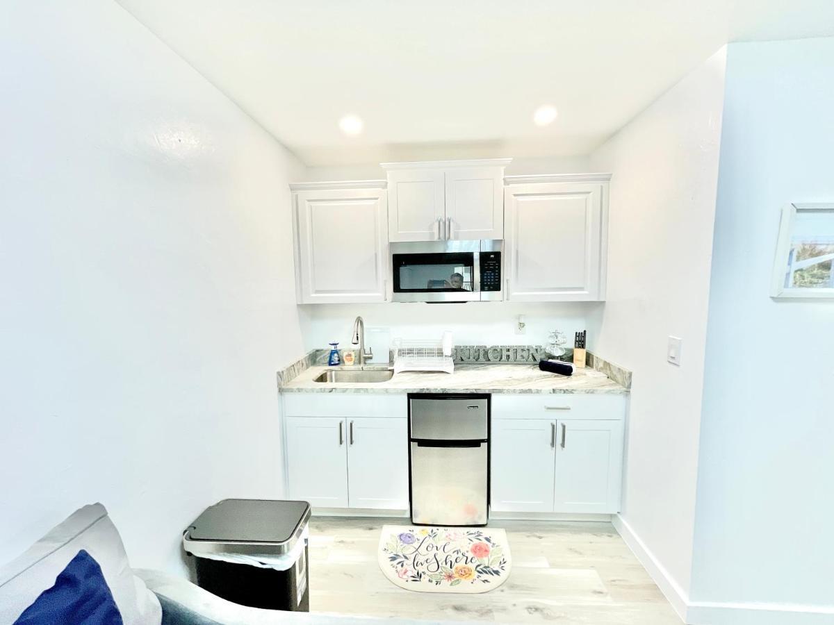 Apartment Adorable In Downtown Near Beach!