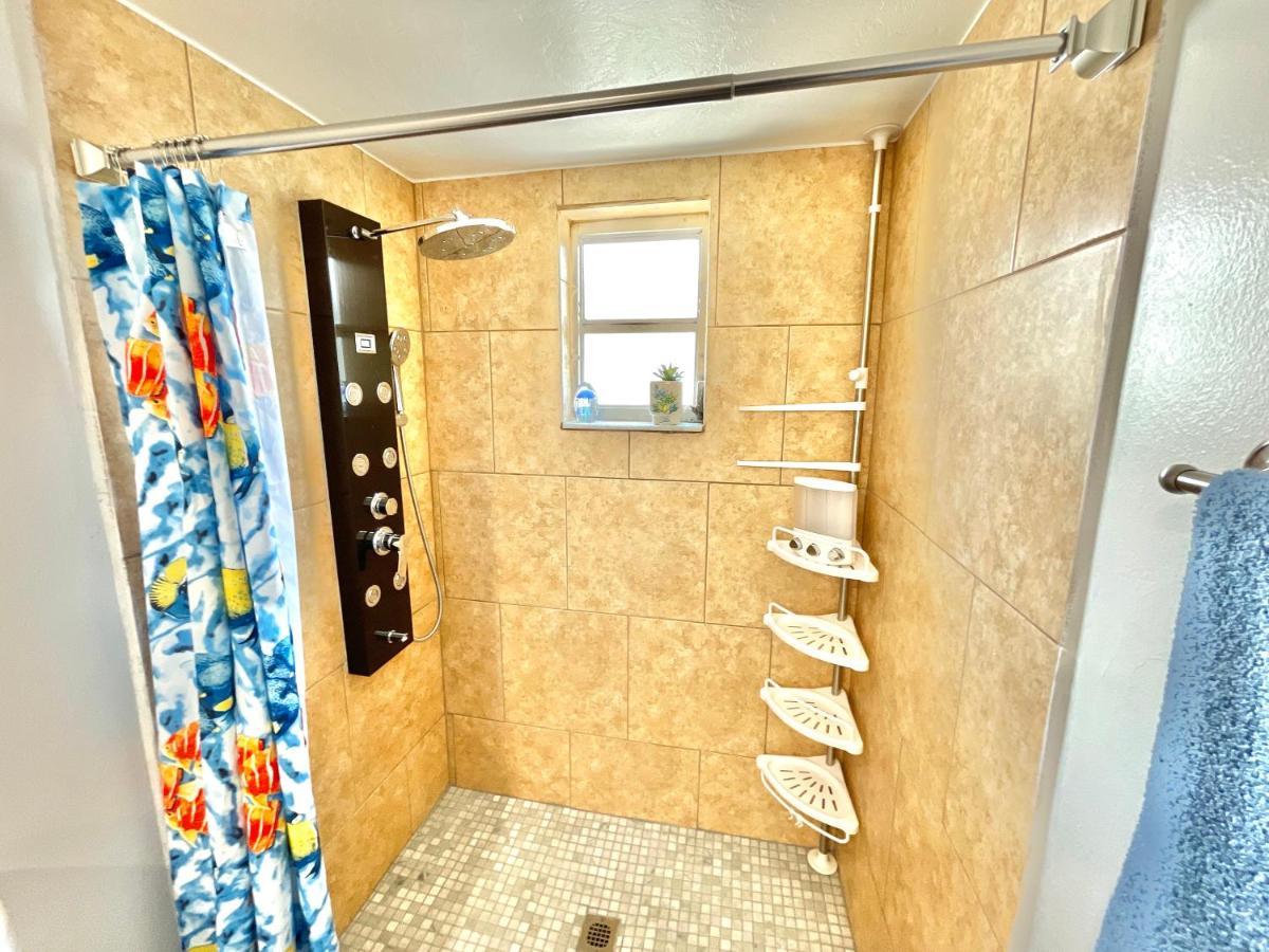 Apartment Adorable In Downtown Near Beach! Cape Coral