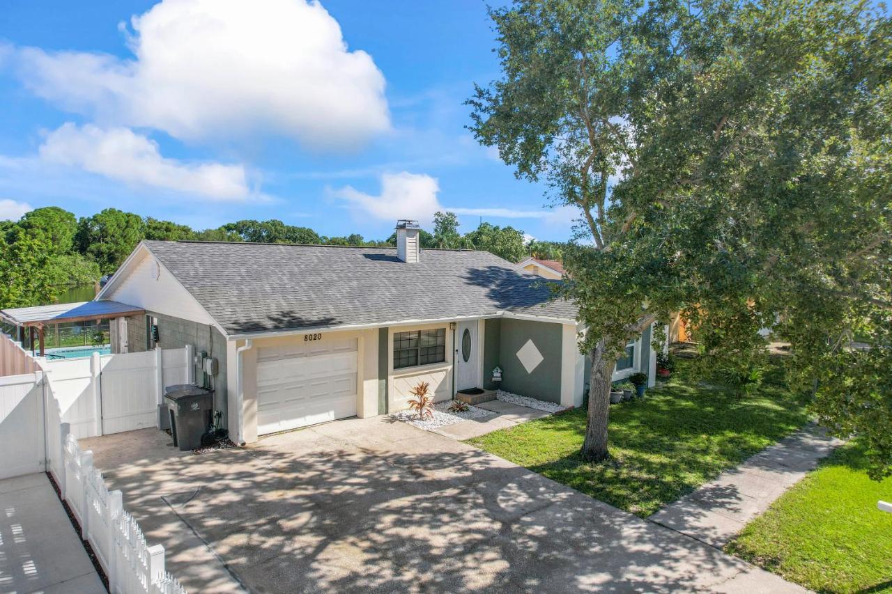 Charming 3 Bed/ba W/pool And View!
