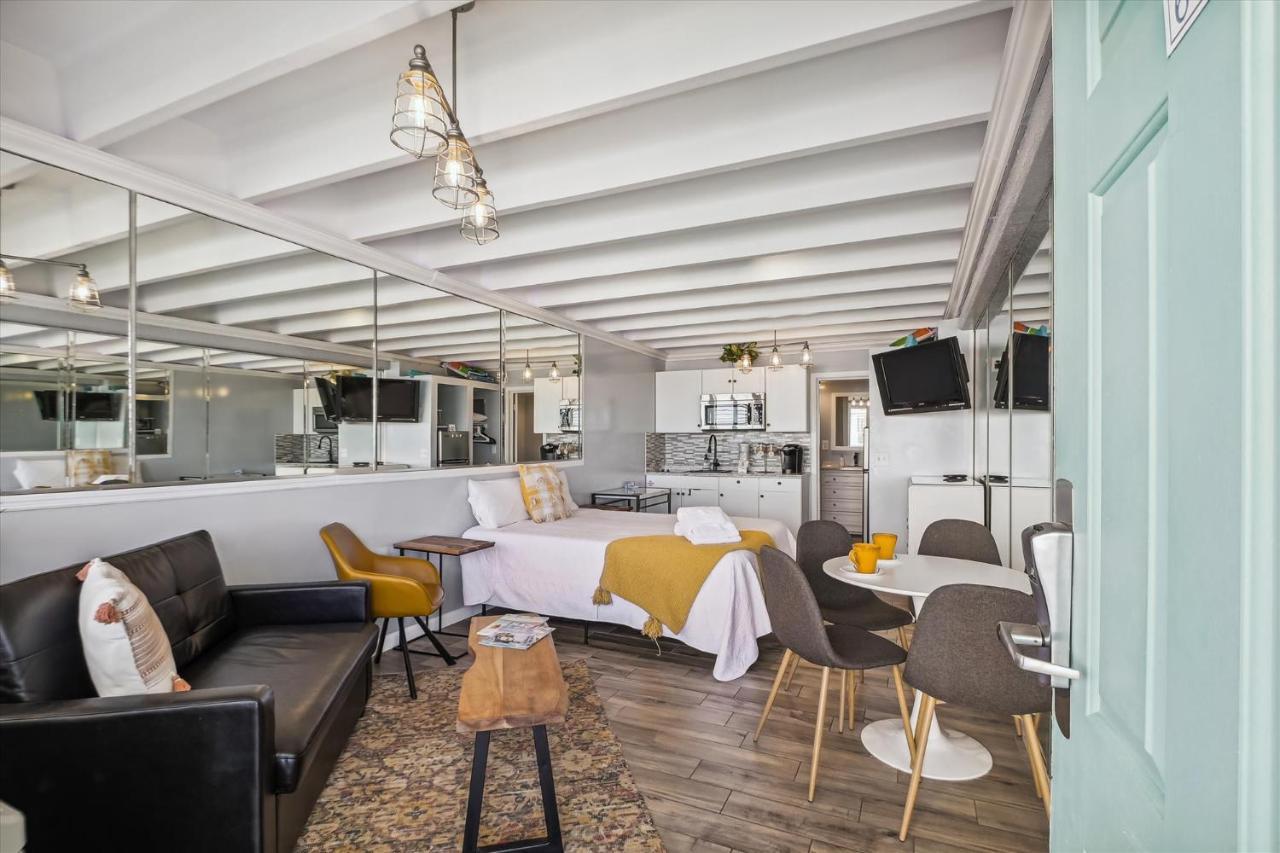 Fontainebleau Terrace #601 By Book That Holiday home
