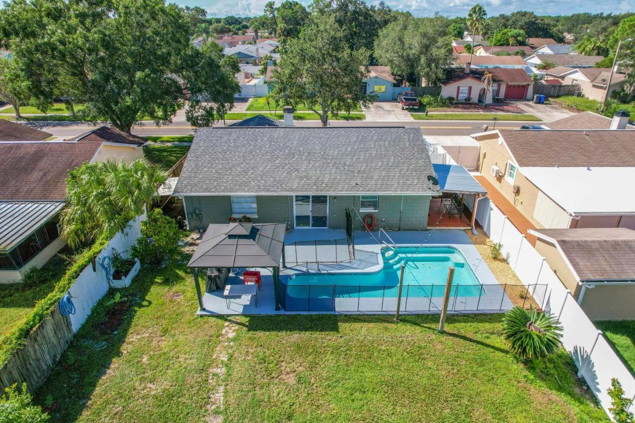 Charming 3 Bed/ba W/pool And View!