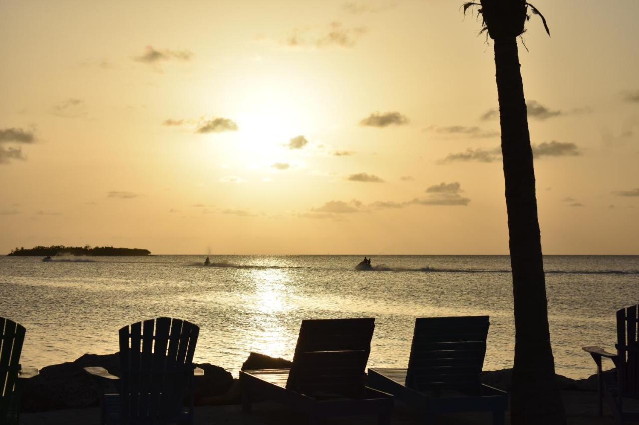 Hotel Aqua At Coconut Cay Rv And Marina *