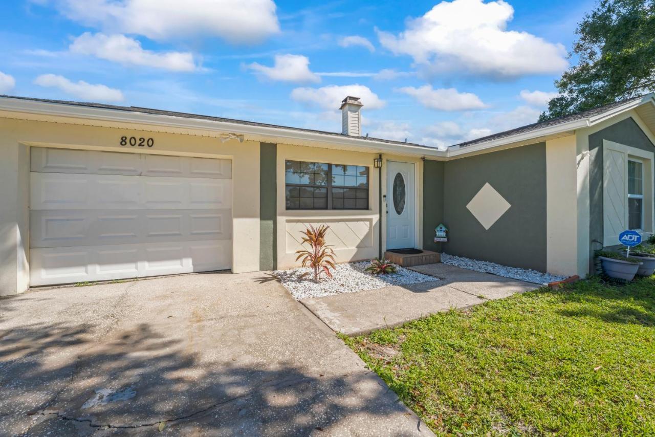 Charming 3 Bed/ba W/pool And View! * Tampa