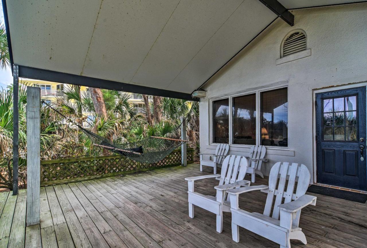 Beachfront Indian Rocks Escape With Ocean View Deck!