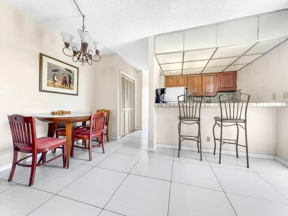 Neptune Oceanfront Rentals Apartment Hollywood