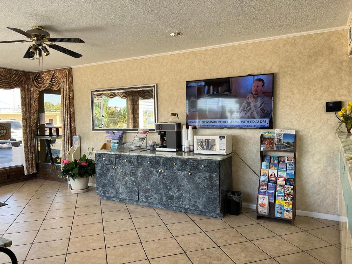 Hole The - Walton - Sunset Plaza - Nearby Beaches & Hurlburt