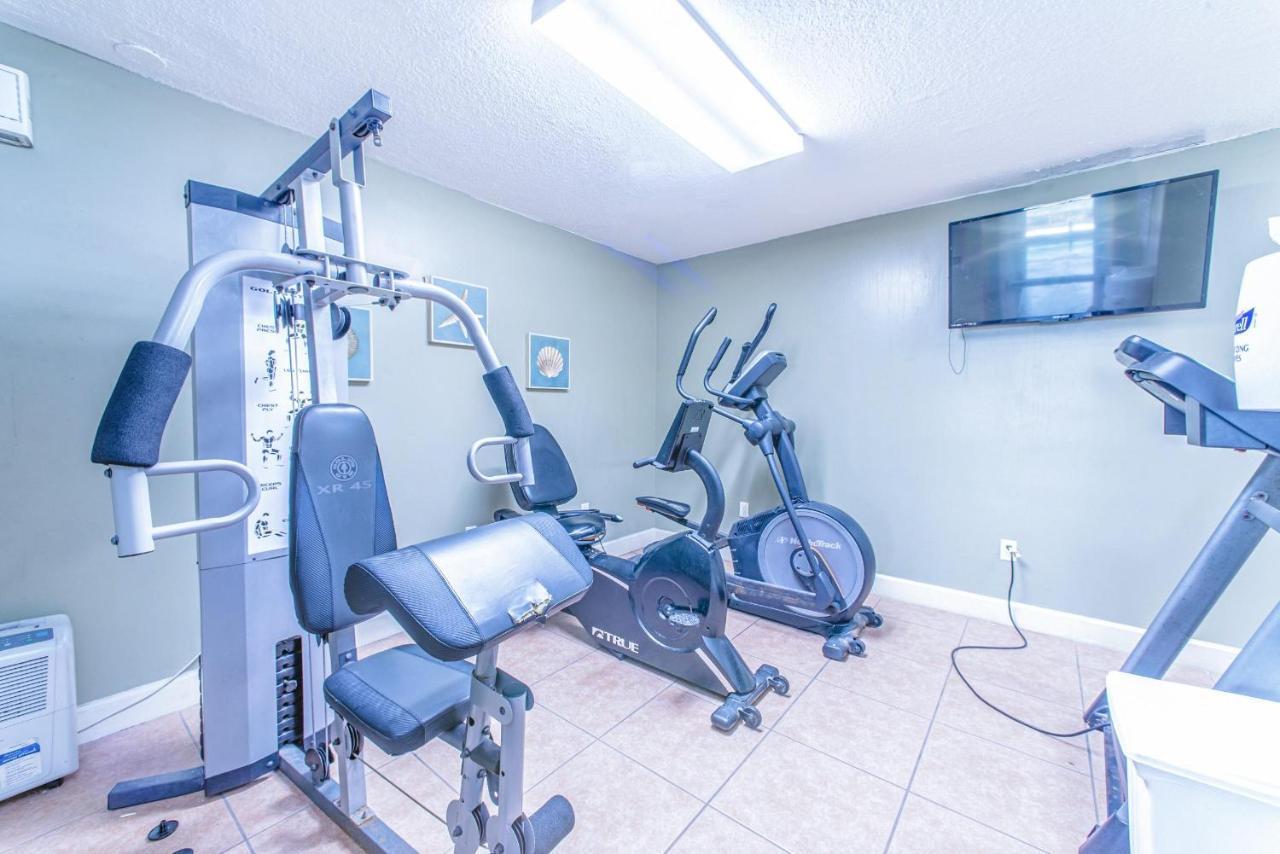Twin Palms 1701