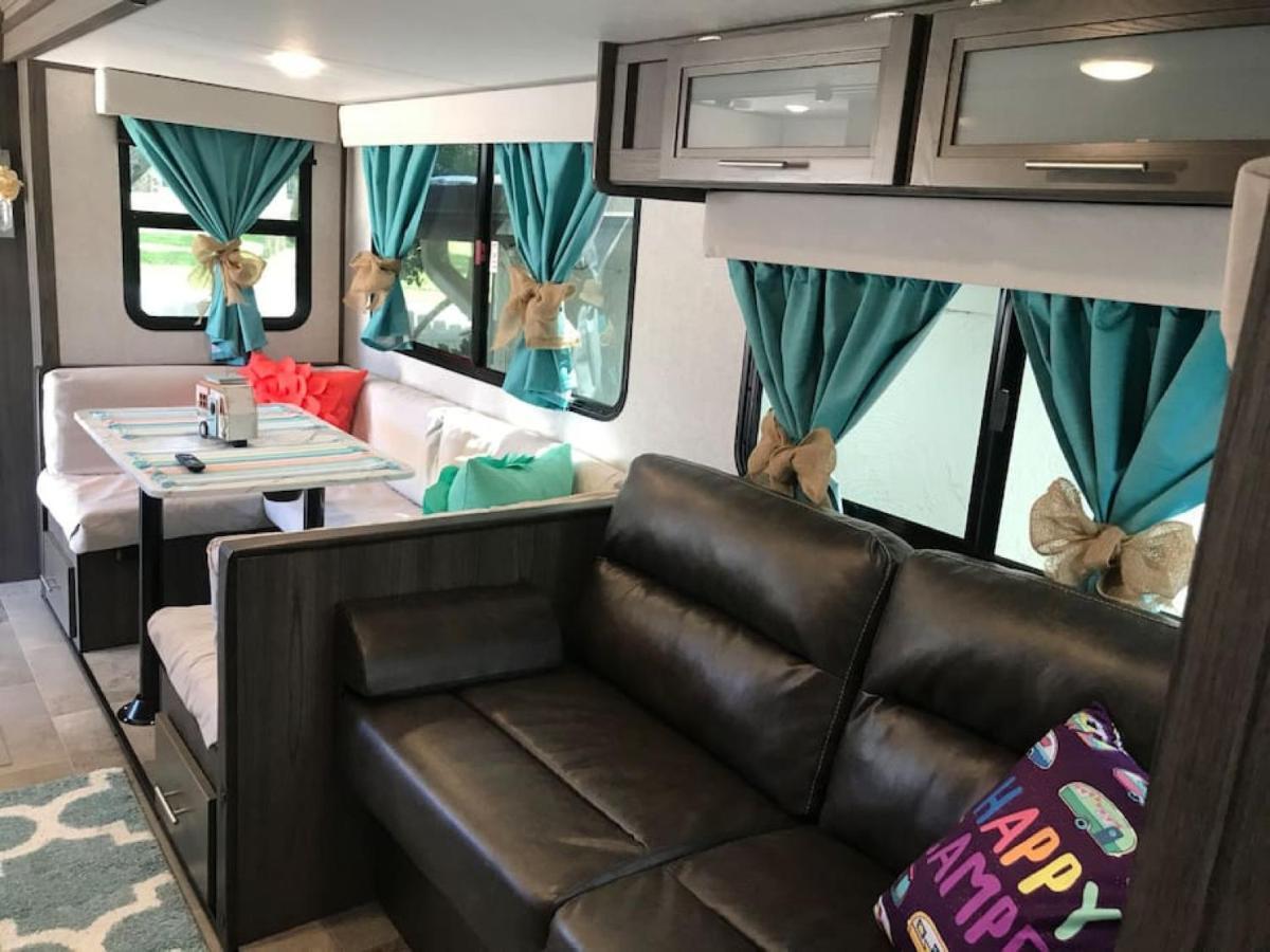 Happys Camper In The Sunshine * Daytona Beach