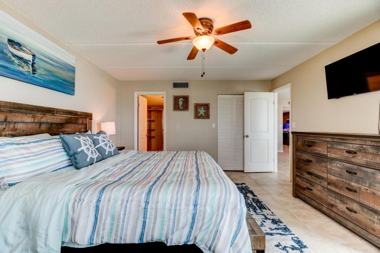 Oceanfront Sunrise 2 Bed 2 Bath With Pool *