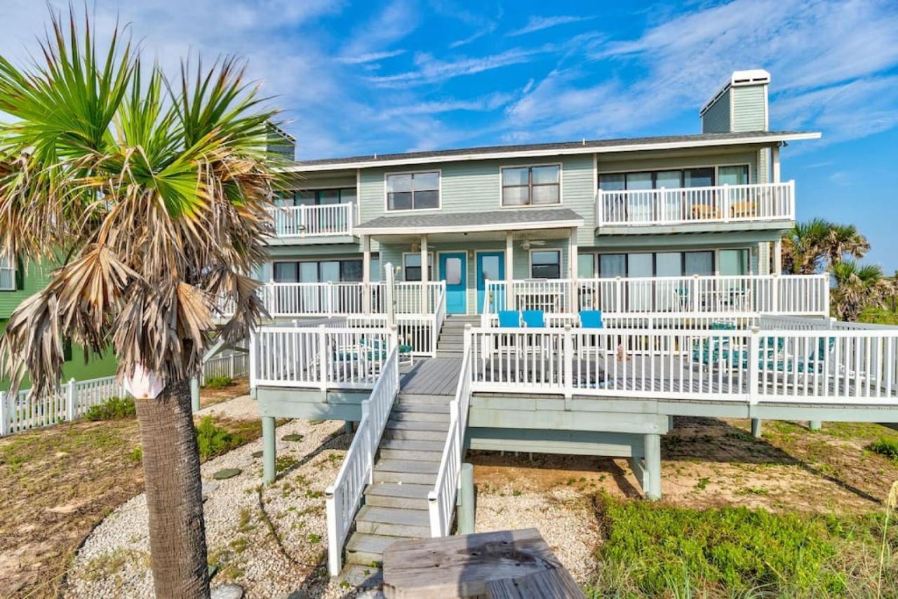 Tipsy Turtle Funky Pelican Massive Oceanfront Holiday home *