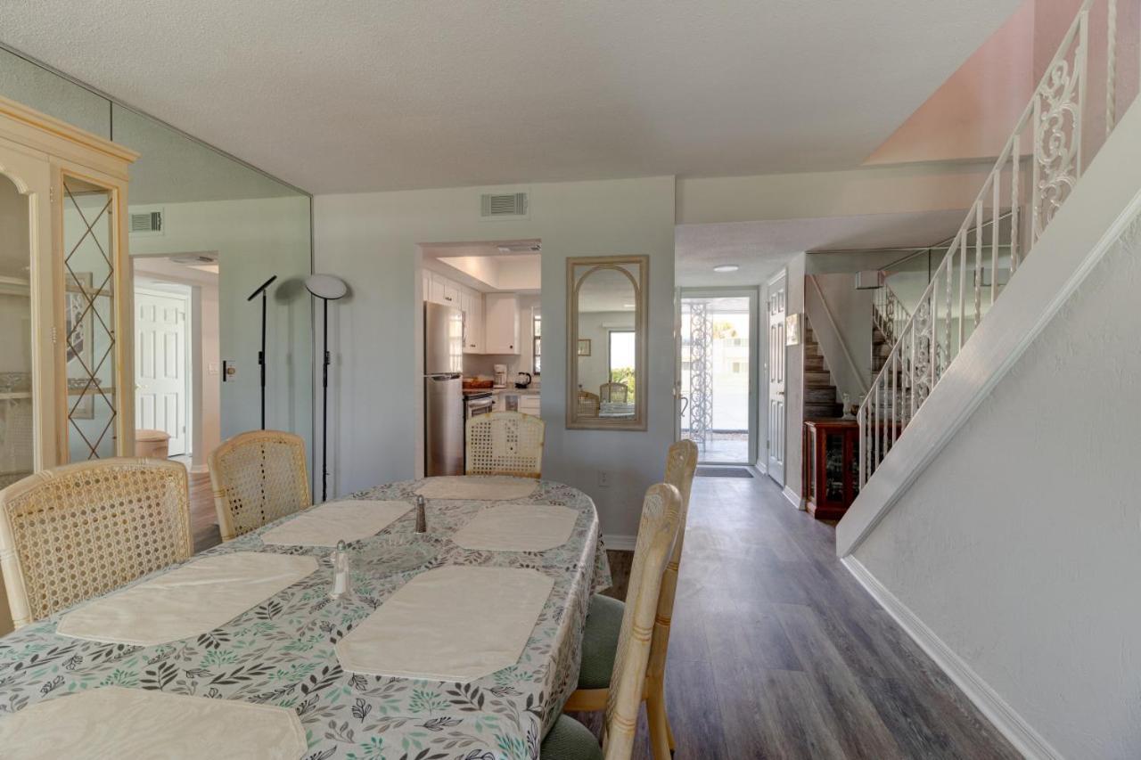 Palms Oceanfront 2 Bed Townhouse *