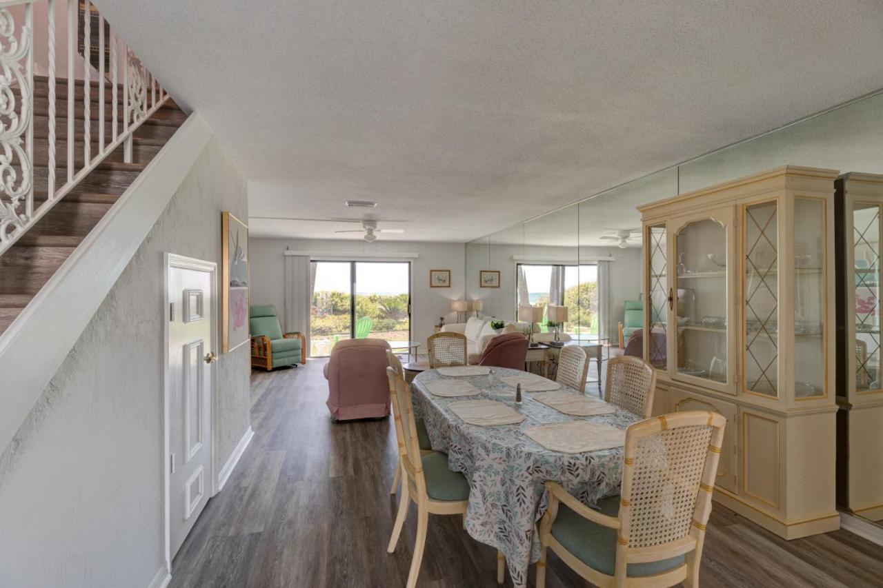 Palms Oceanfront 2 Bed Townhouse