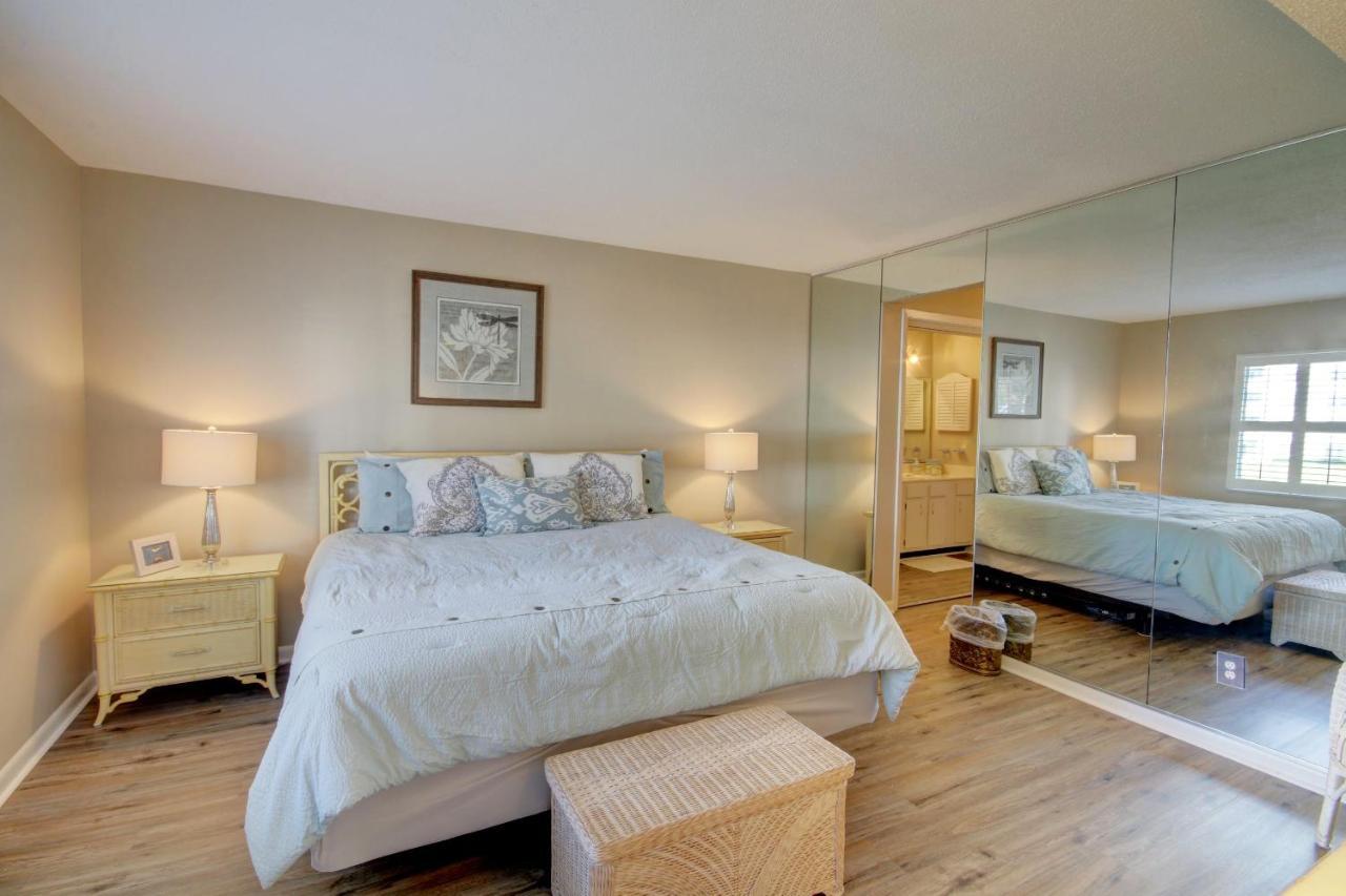 El Matador 120 - Second Floor End Unit With Easy Access To Amenities