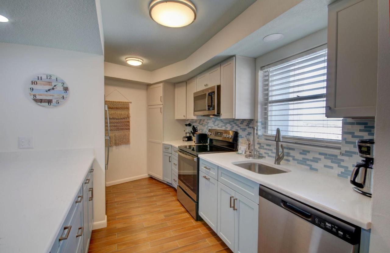 El Matador 225 - Centrally Located To The Amenities At El Matador