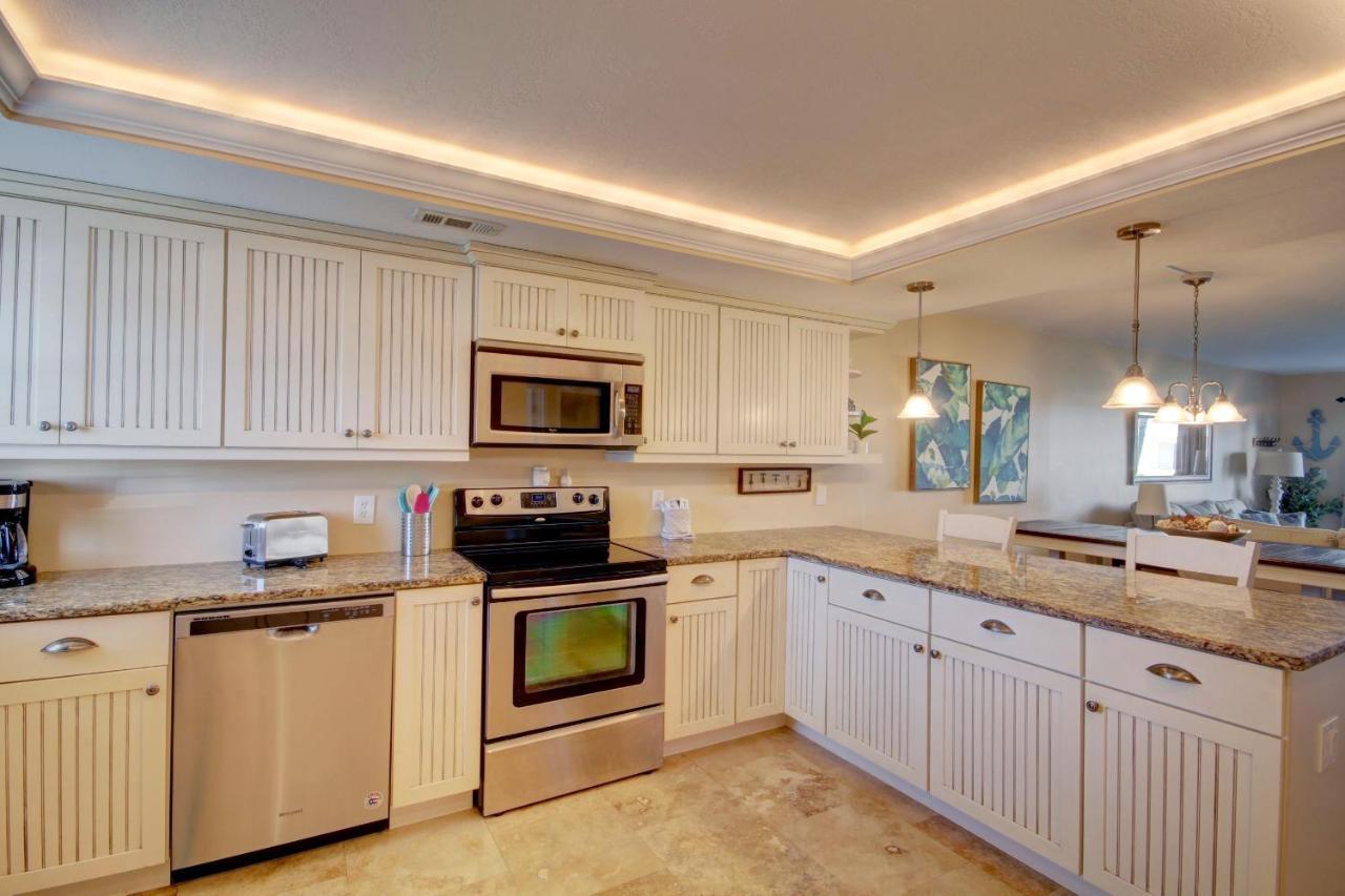 El Matador 318 - Walk Right Out To The Pool And The Beach! Holiday home *