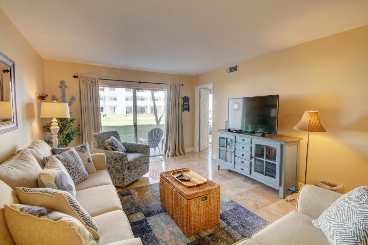 El Matador 318 - Walk Right Out To The Pool And The Beach! Fort Walton Beach