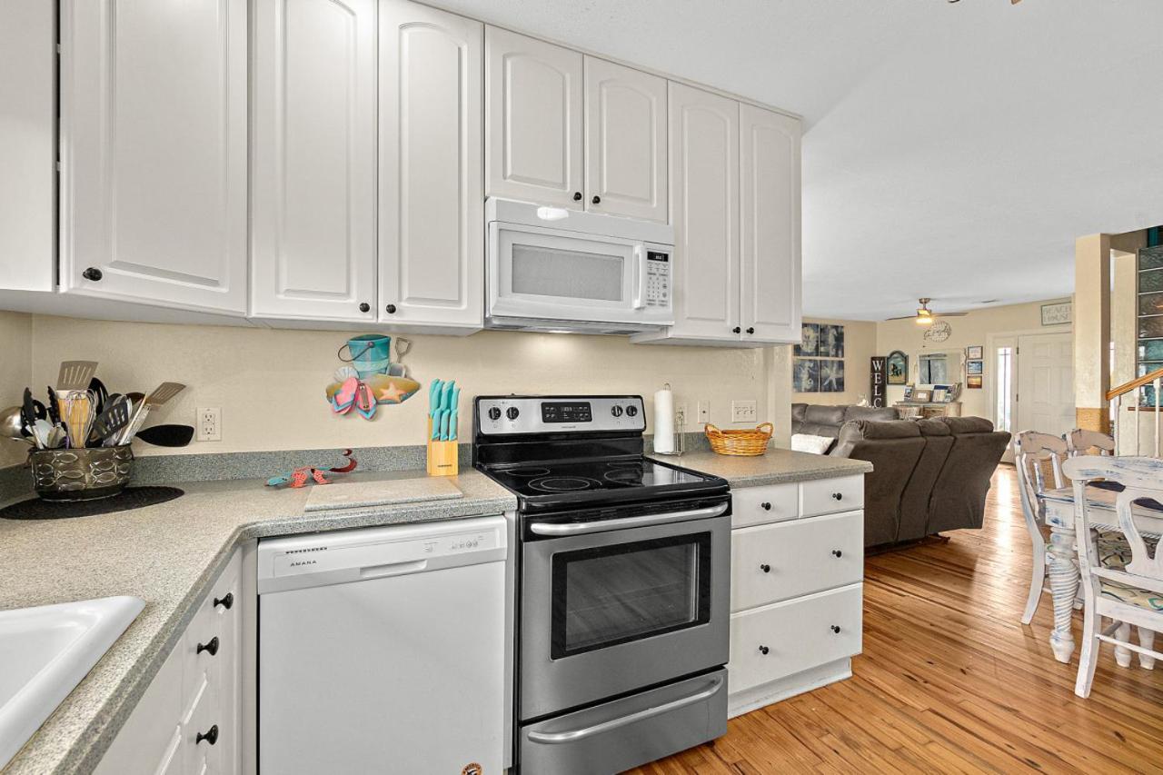 Seaside Serenity Direct Oceanfront Holiday home