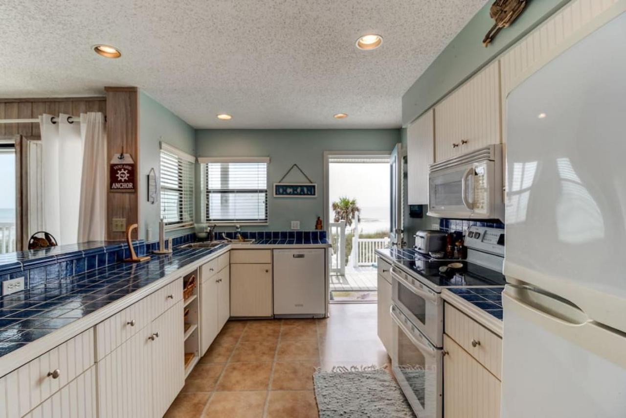Tipsy Turtle Funky Pelican Massive Oceanfront Holiday home Palm Coast