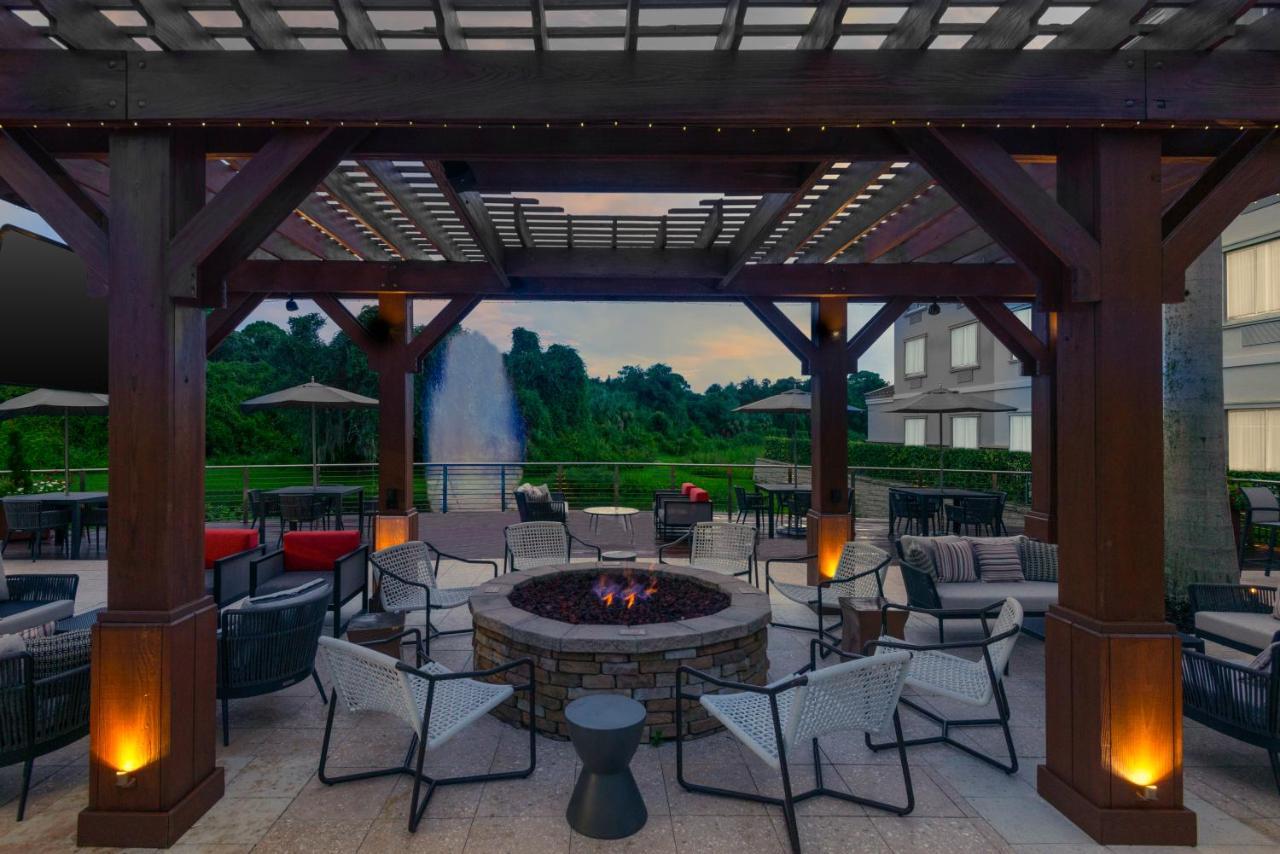 Courtyard By Marriott At Town Center Hotel Sarasota